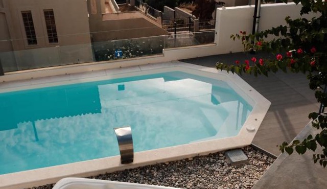 Thimari Sports & Spa with private pool and jacuzzi in Palaia Fokaia