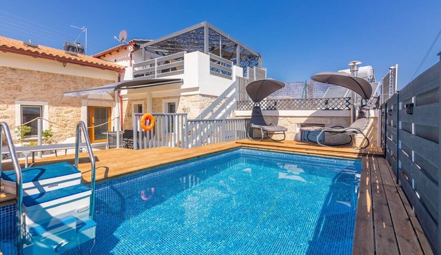 Thrapsano House – Renovated Villa with Private Pool in Crete in Θραψανό