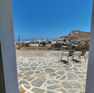 Thymariá - Chora view house in Chora Folegandros