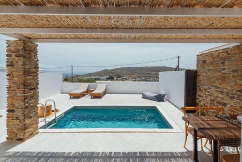 Tinosera Luxury Suites in Tinos