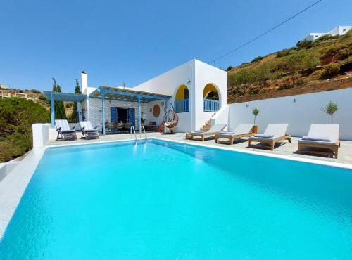 Tou Mikrou Voria in Agios Petros