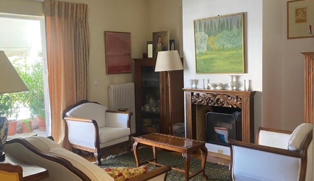 Traditional And Spacious Apartment In Neo Psychiko in Athens