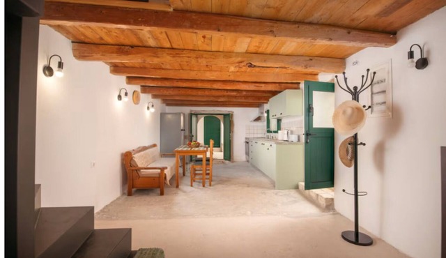 Traditional Anna's Stone House with Private Pool in Margarites