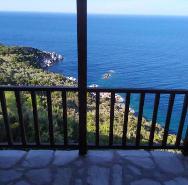 Triple studio room with the most beatifull view in Mylopotamos in Tsagarada