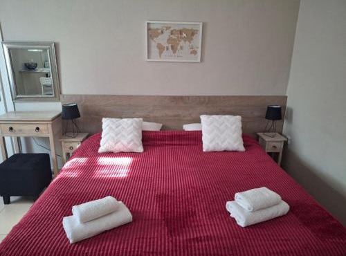 Trousas Apartments in Roda