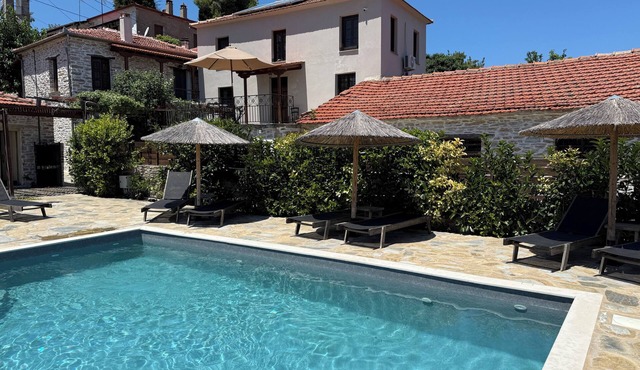 Tsagarakis Guesthouse No.1 Double Room in Xinovrysi