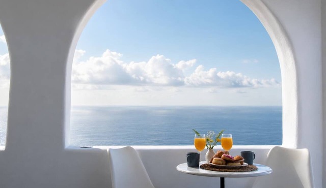 Two Gods Santorini Apollonas SeaView Jacuzzi Suite in Vourvoulos