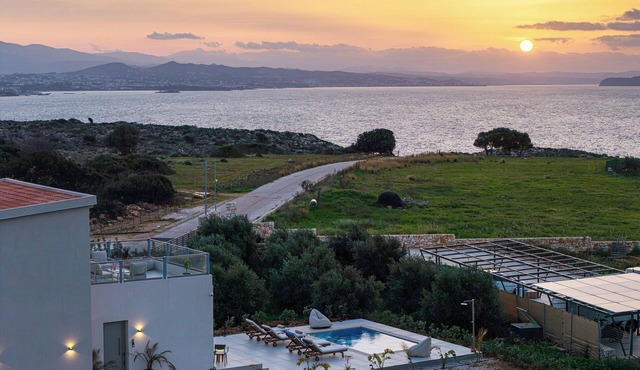 Tyto Villa - Private Pool & Sea View in Agios Onoufrios