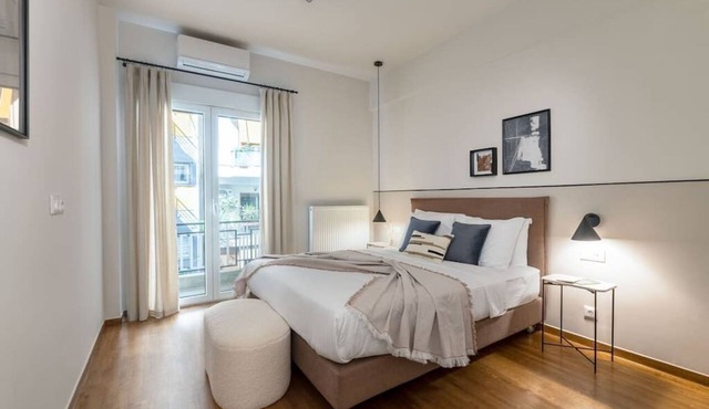 Urban Elegance 2BR Apartment in Pagrati in Athina