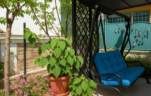 Urban Seaside Oasis - Adriana's Garden Paradise in Faraí