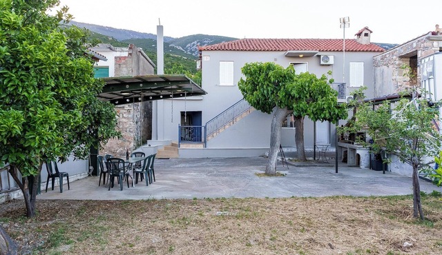 Vachlas Family House 1912 - Balcony - BBQ - Nature near Manikia Climbing Area in H29W+W99 Ag. Vlasios