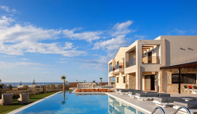 Vellis Residence - Luxury Retreat, 2 Villas & 2 Pools by etouri in Stavromenos