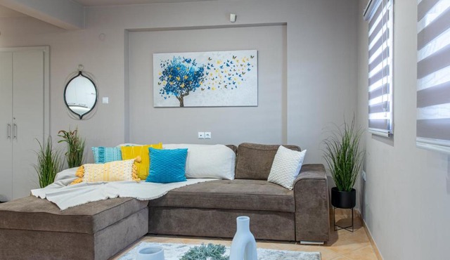 Veria Panorama Luxury Suite with Garden 2 in Veria