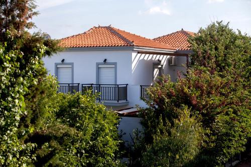 Victoria Studios & Apartments in Skala Eresou