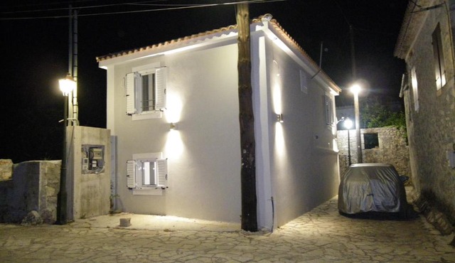 Vikou House - Nestled in One of Zakynthos Oldest Villages A Tranquil Retreat Close to Renowned Beaches Offering Authentic Zakynthian Hospitality By Villa Mana Gers in Yírion
