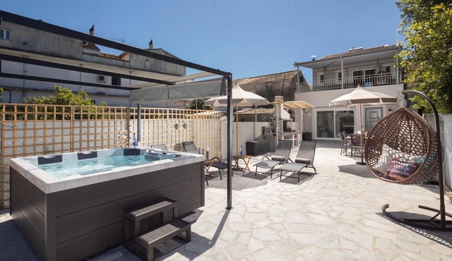 Villa 'Aggelle' with Private Terrace, Wi-Fi and Air Conditioning in Potamós
