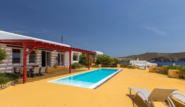 Villa 'Agios Sostis Mykonos' with Sea View, Wi-Fi and Air Conditioning in Mýkonos City