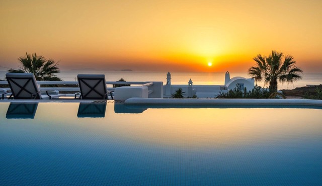 Villa Almyra, Divine Sea Views, Private Pool, Furnished Terrace, Indoor. in Santorini