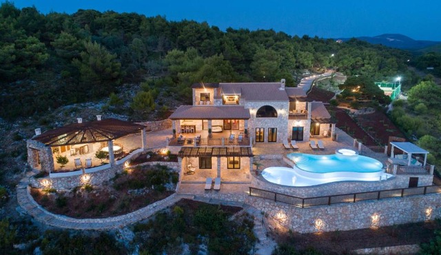 Villa Amara Private Estate in Anafonítria