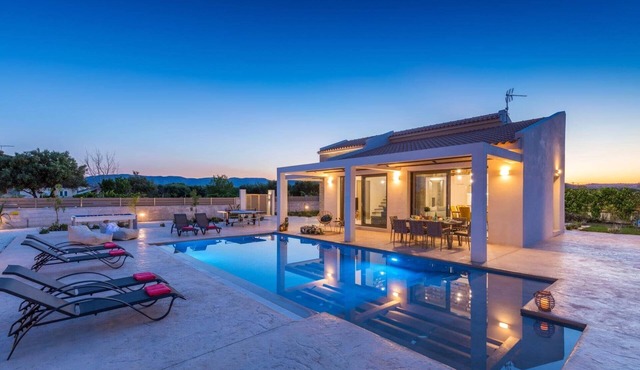Villa Anemona by Villa Plus in Koridallos