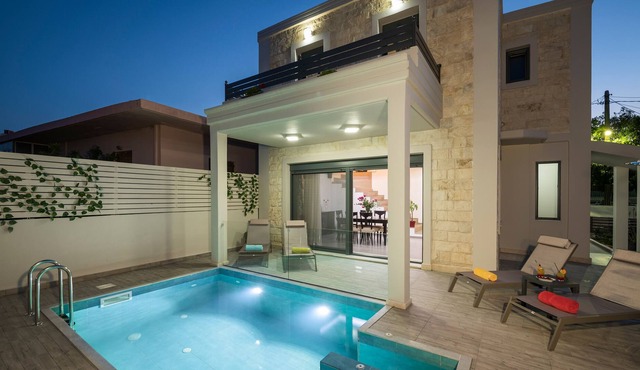 Villa Antoni | 4 Bedrooms with Private Pool in Galatas