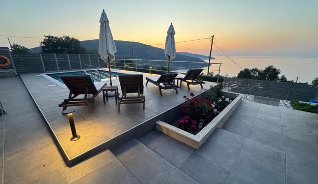 Villa Athina in Angón