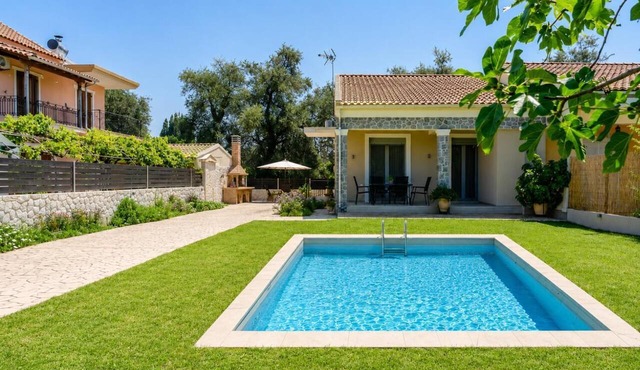 Villa Boltado - Two Bedroom Villa, Sleeps 4 in Lefkimmi