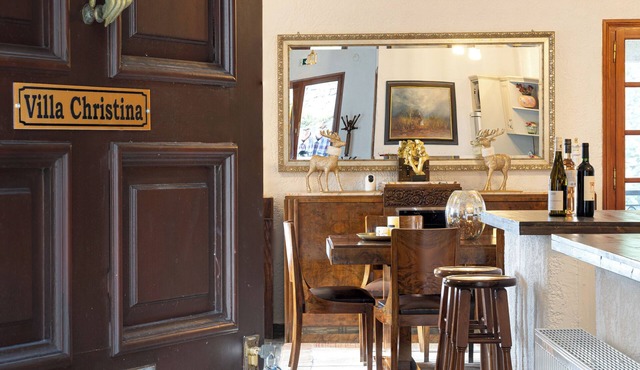 Villa Christina: Private Oasis for Families & Groups in Voutyro