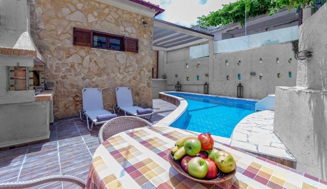 Villa Despina - Your Cretan Boutique Home in Angouselianá