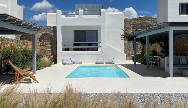 Villa Dione, private pool & seaview by Naxos Dunes in Naxos