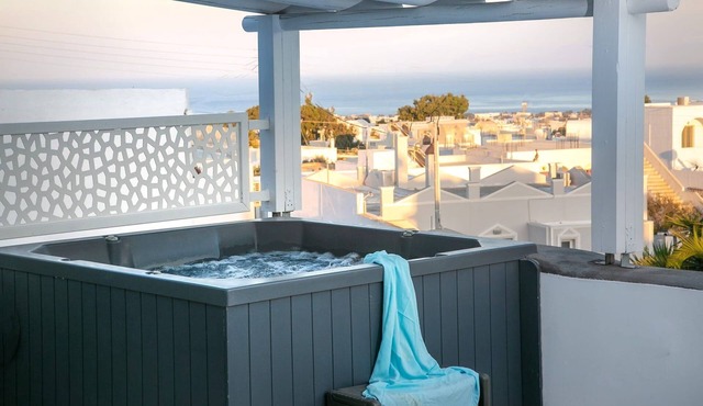 Villa Eliara, Sea Views, Outdoor Hot Tub, Furnished Terrace, Santorini in Santorini