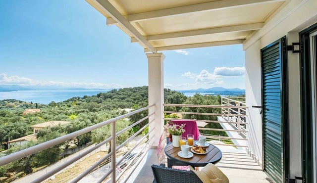 Villa Elli near Barbati with private pool in Pyrgi