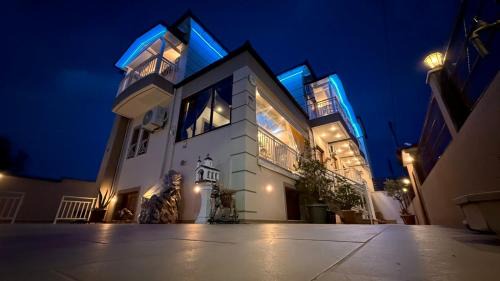 Villa Emmanouela Studios - Family Accommodation in Nea Vrasna