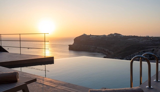 Villa Eunomia, 2 BDR, Wonderful Seaviews, Private Pool, Santorini in Santorini