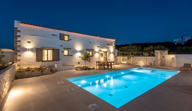 Villa Froudi near Falaserna 'construction 2022' in Αζογυρας