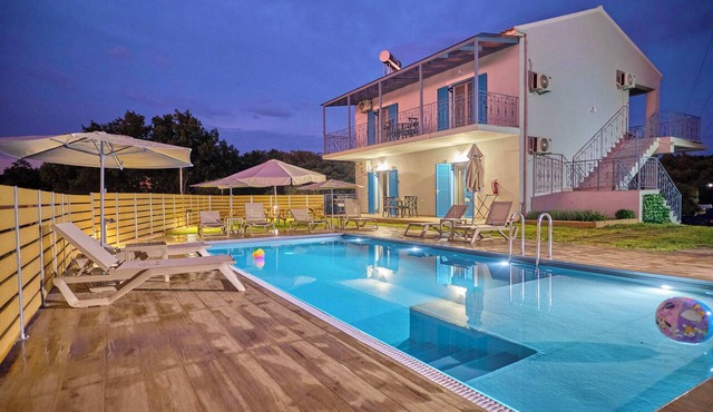 Villa Ilios Agios Spyridonas in Thinali