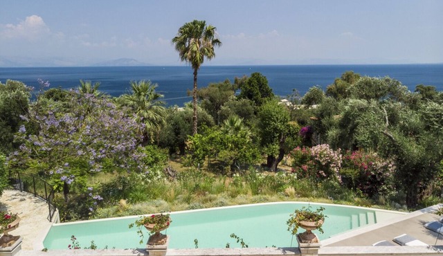 Villa Jacaranda Blue in Mpenitses