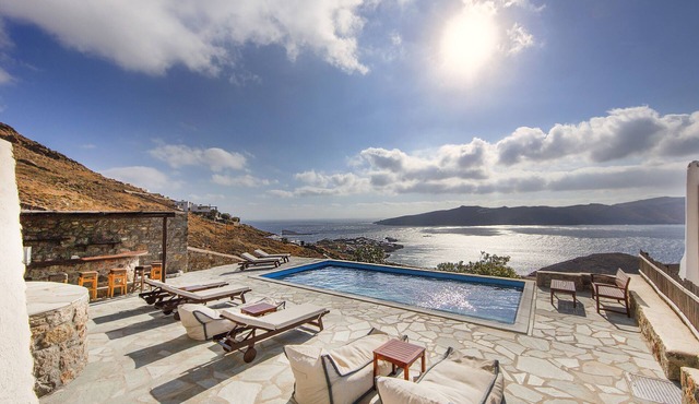 Villa 'Kappas' with Sea View, Private Pool & Wi-Fi in Mykonos
