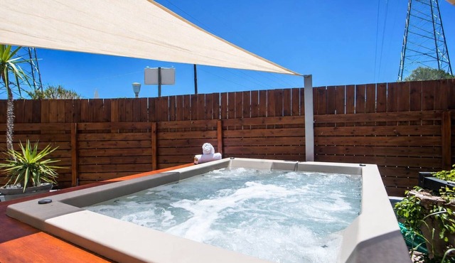 Villa Lilienne - Serene Private Jacuzzi Retreat in Rodos