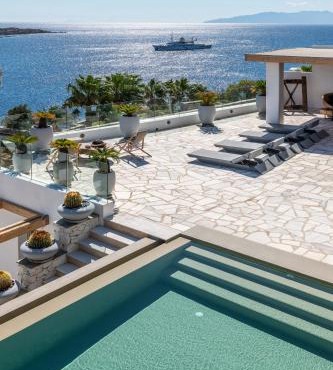 Villa Lilium I - Overlooking Psarou Bay, Mykonos in Psarou