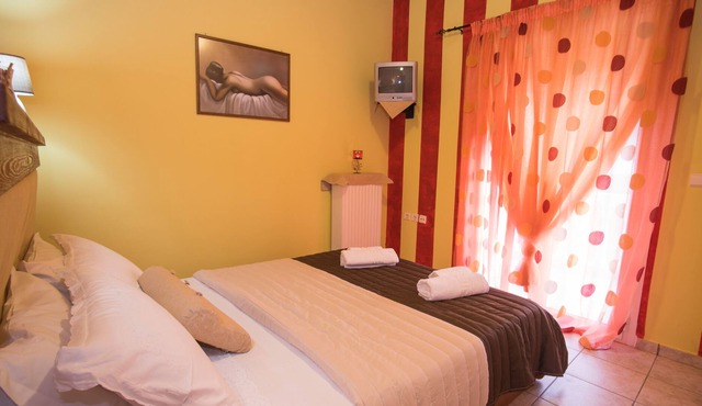 Villa Lina is a beautiful holiday home located in the village of Pantokratoras in Pantokratoras