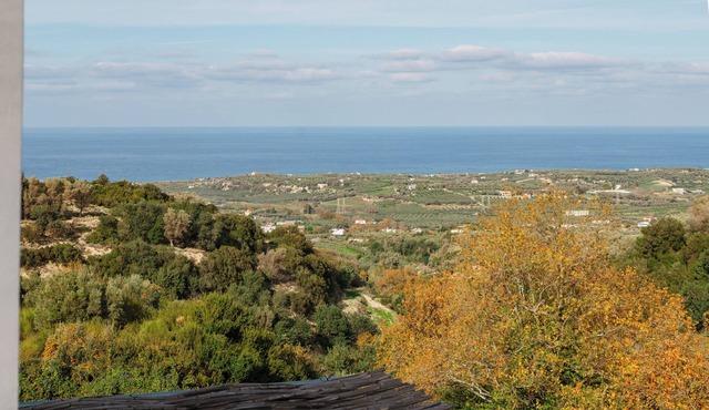 Villa Lira: Getaway with Breathtaking Aegean Views in Rethimno