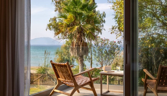 Villa Mare Sea - Six Bedroom Villa, Sleeps 12 in Perivoli