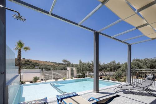 Villa Me - With Private Pool in Roumelí