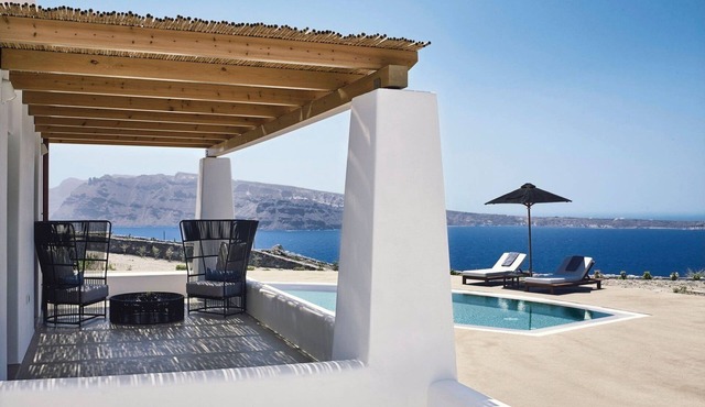Villa Meliora, Divine Sunset & Sea Views, Private Pool, Furnished Terrace, Oia in Santorini