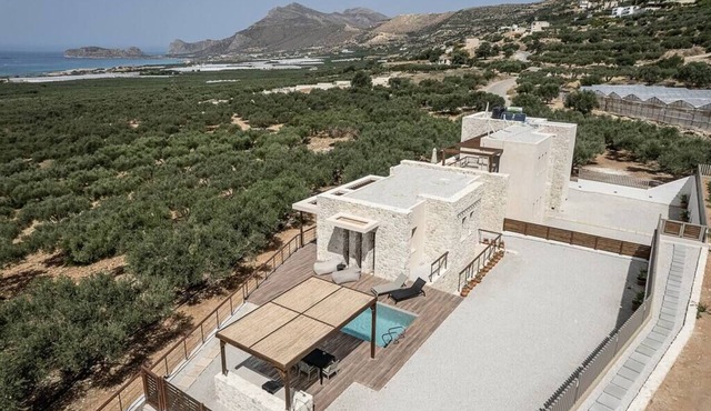 Villa Melissa 2,spacious,private pool, seaview,BBQ in Phalasarna