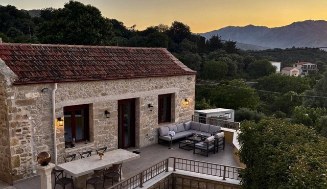 Villa Methorion - Three Bedroom Villa, Sleeps 6 in Saitoures