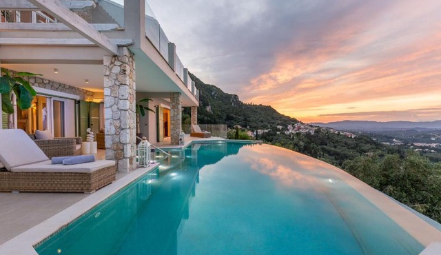 Villa Nirvana in Ágioi Déka