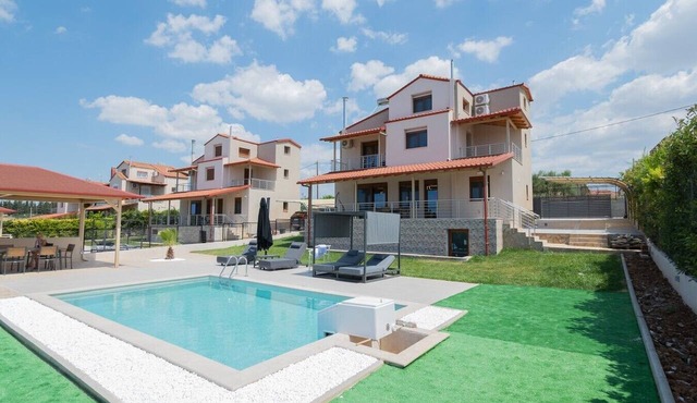 Villa Oasis by Rentals Pro - Nea Flogita Halkidiki in Nea Flogita