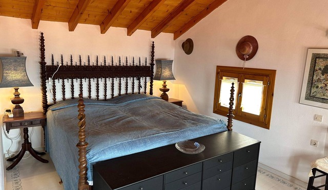 Villa Olivia, a peaceful, beautiful estate in Klima